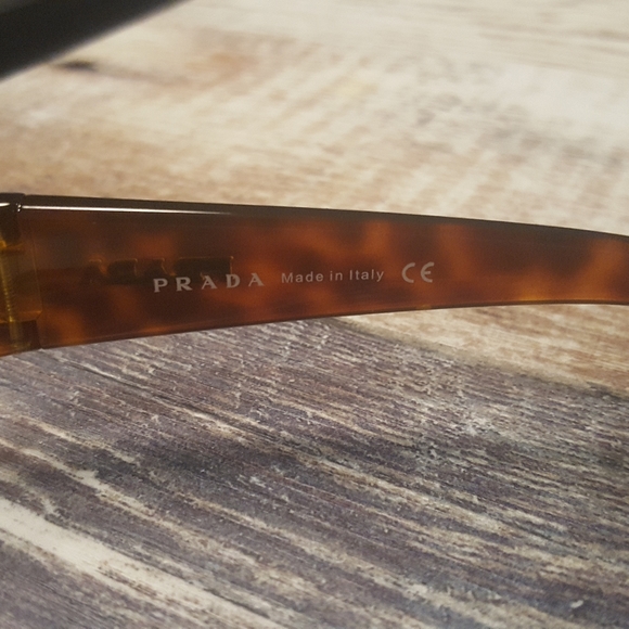 Prada Mens Tortoise sunglasses with case - Picture 4 of 8